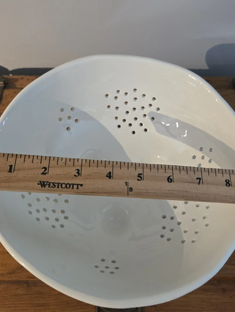 Pottery Barn Creamy White Ceramic Colander 3 Feet Barbara Eigen Irregular Edge